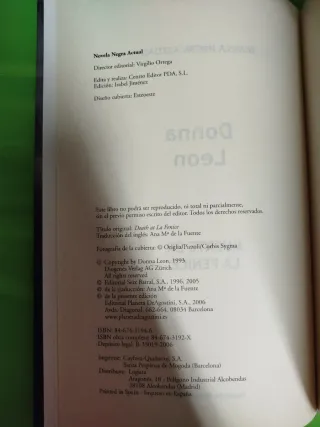 Libro novela negra Donna León Muerte en la Fenice