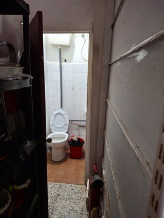 LOCAL DE ALIMENTACION EN PLENO FUNCIONAMIENTO