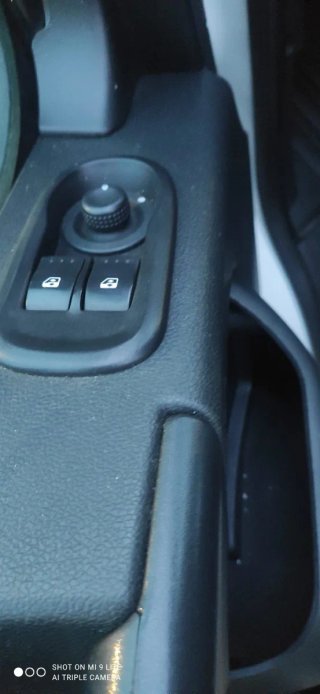 Renault Master Chasis Cabina con CAJA ABIERTA 2.3