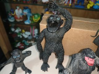 Lote figuras gorilas king kong kiosco años 70 80