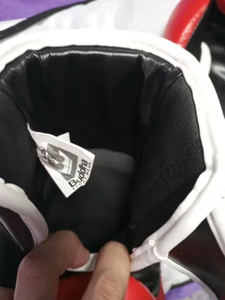 Guantes y espinilleras Kickboxing Buddha