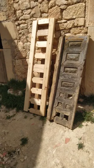 Puertas y Ventanas Antiguas de Madera Reparación