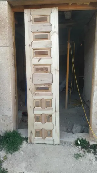 Puertas y Ventanas Antiguas de Madera Reparación