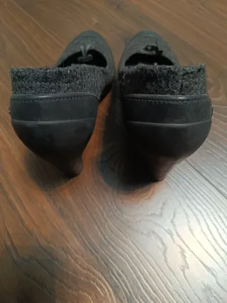 Zapatos de tacón Pirelli negros y grises