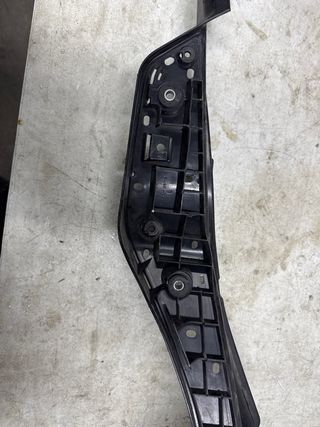 Reposapiés Izquierdo Suzuki Burgman 400 2008