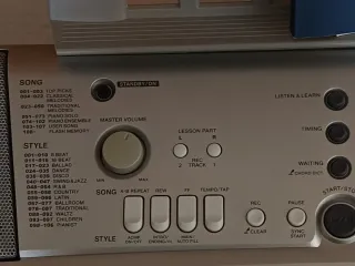 Teclado Yamaha PSR E303 YPT-300