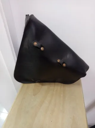Alforja de cuero para moto