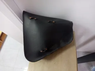 Alforja de cuero para moto