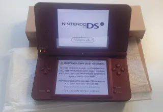 Nintendo DSi XL Cereza