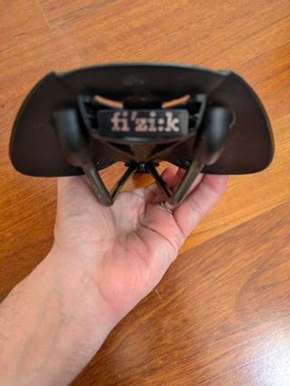 Sillin FIZIK VERSUS EVO ADAPTATIVE 149MM