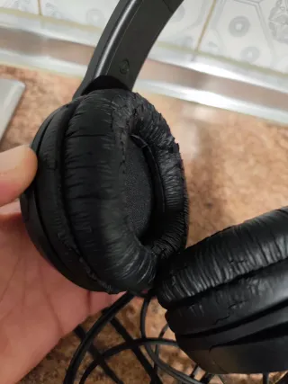 Lote JVC Auriculares y Videojuegos Xbox 360 Cartuc