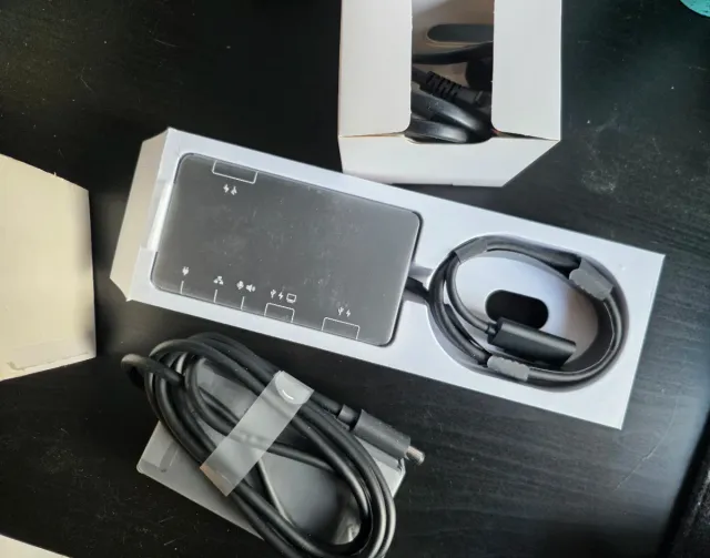 Microsoft Surface Dock 2