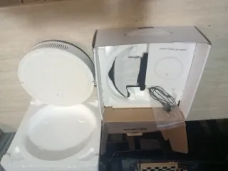 Robot aspirador con fregasuelos