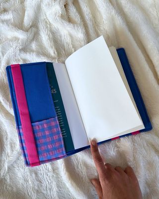 Funda libro ajustable