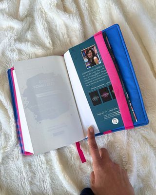 Funda libro ajustable