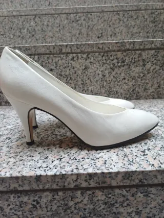 Scarpe décolleté in pelle bianca