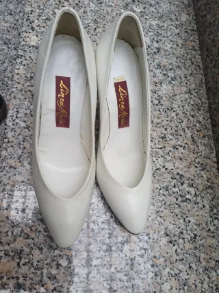 Scarpe décolleté in pelle bianca