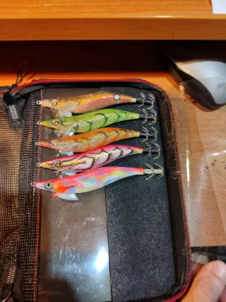 Set 13 Señuelos Pesca Wildchase 3.5 + estuche