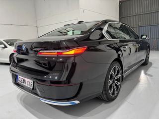 BMW i7 2023