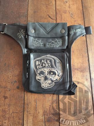 Cosciale da moto - skull ricamato