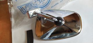 Espejo retrovisor coche nuevo