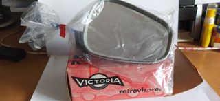 Espejo retrovisor coche nuevo
