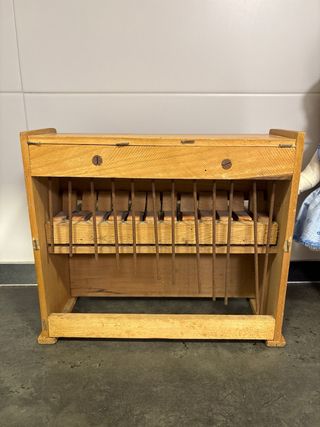 Piano de juguete antiguo para muñeca