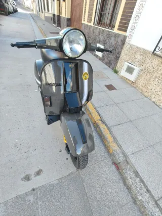 Vespa PX200 Iris Gris