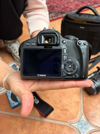 Canon EOS 550D Cámara Réflex + Accesorios