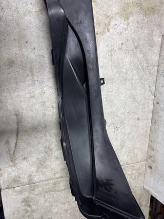 Reposapiés derecho Suzuki Burgman 400 (2009)