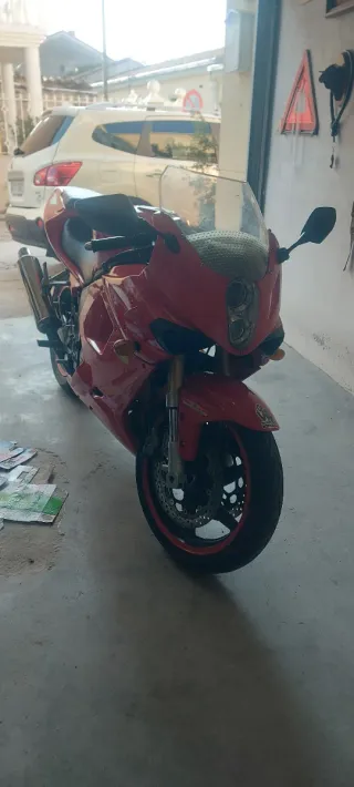 Hyosung GT 125 R Roja Deportiva