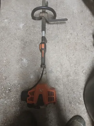 Desbrozadora Naranja y Negra