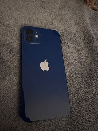 iPhone 12 64GB - funda Karl Lagerfeld regalo