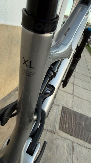 Amflow PL Carbon Talla XL Seminueva