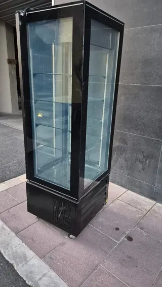 Vitrina expositora refrigerada