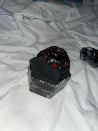 Reloj Casio G-Shock Negro y Rojo