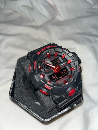 Reloj Casio G-Shock Negro y Rojo