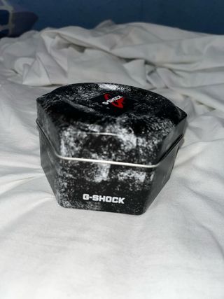 Reloj Casio G-Shock Negro y Rojo