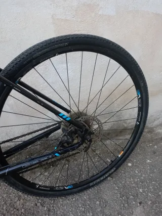 Bicicleta Trek Híbrida Negra