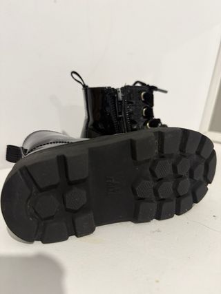 Botas infantiles charol negras talla 24