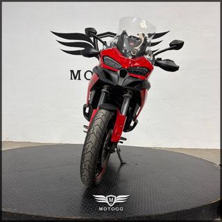 DUCATI MULTISTRADA V2 S - del 2025, con 4.562 km