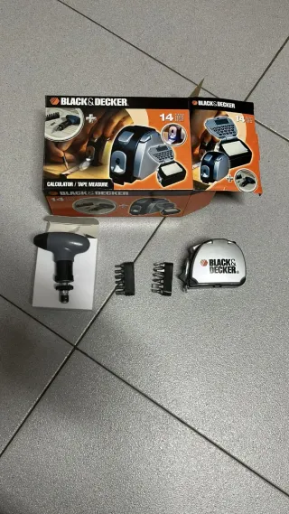 Black & Decker Calculadora/Cinta Métrica