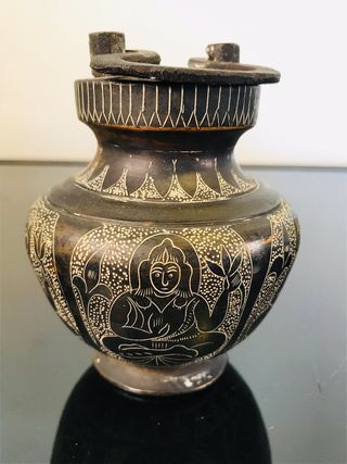 Conjunto de dos jarras indias especiales de cobre