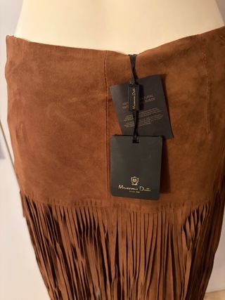 Falda Massimo Dutti flecos ante