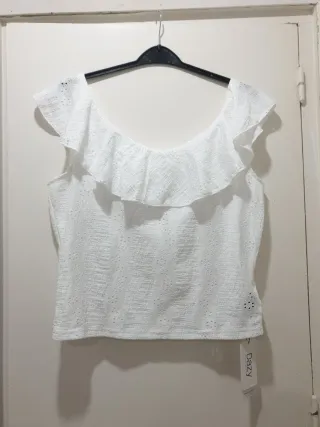 Blusa cuello barco blanca