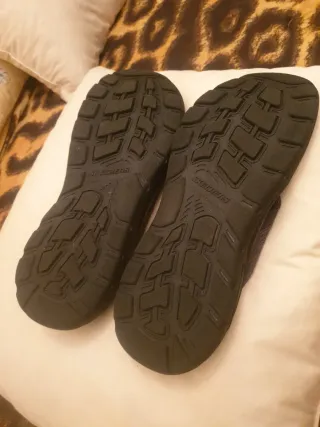 Sandalias Skechers Negras y Grises
