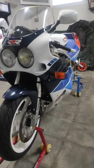 Suzuki GSXR 750 1990