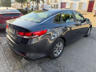 Por 186€ mes KIA Optima 1.7 CRDi VGT Business141CV