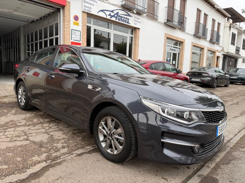 Por 180€ mes KIA Optima 1.7 CRDi VGT Business141CV - foto 1