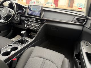 Por 186€ mes KIA Optima 1.7 CRDi VGT Business141CV